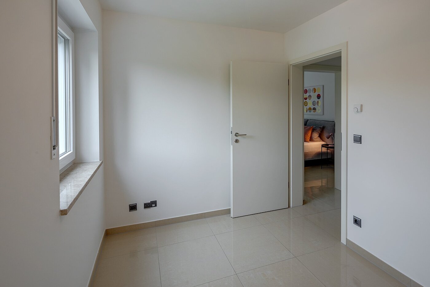 セミ・デタッチド・ハウス（一戸建てを二つに分けた家屋） 部屋数 5 部屋 | München-Aubing | 1905ML4 | ..und Ankleideraum