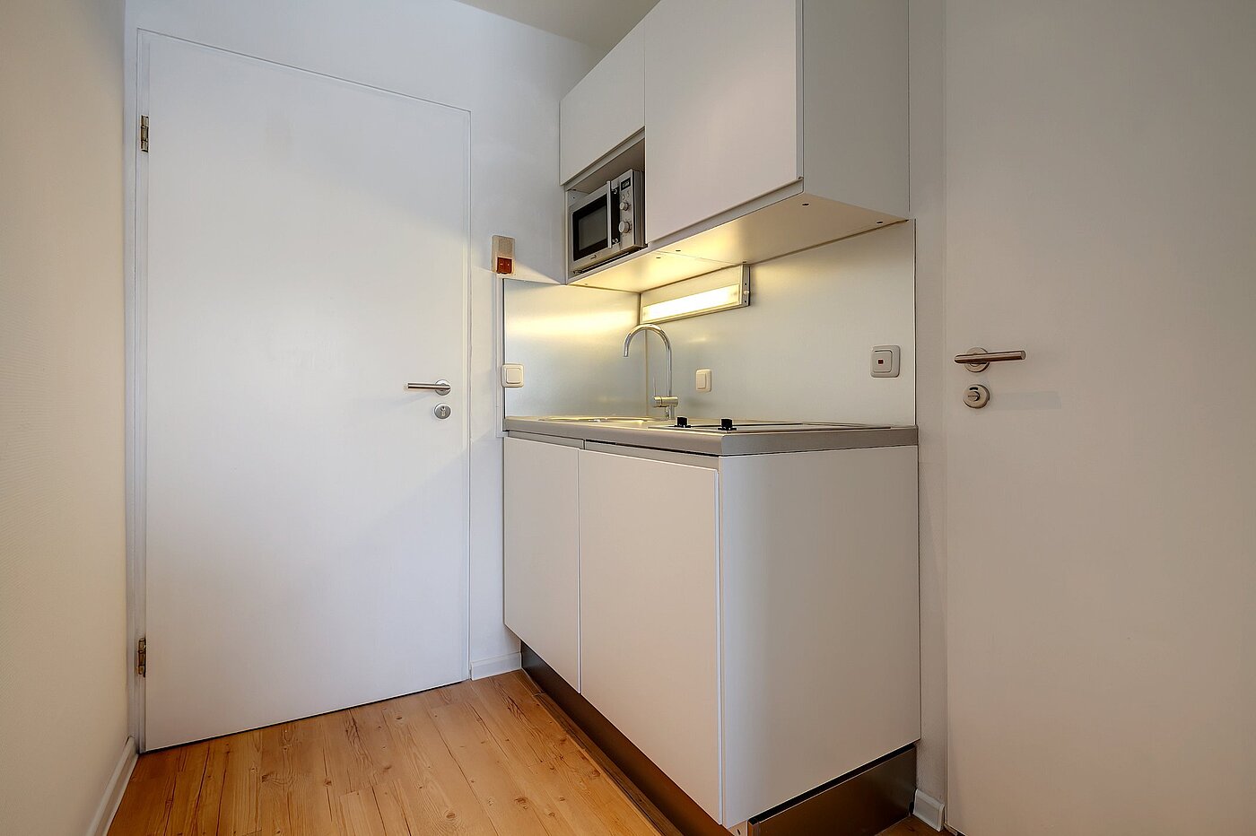 フラット 部屋数 1 部屋 | München-Trudering | 2011ML4 | Entreé mit schicker Küche