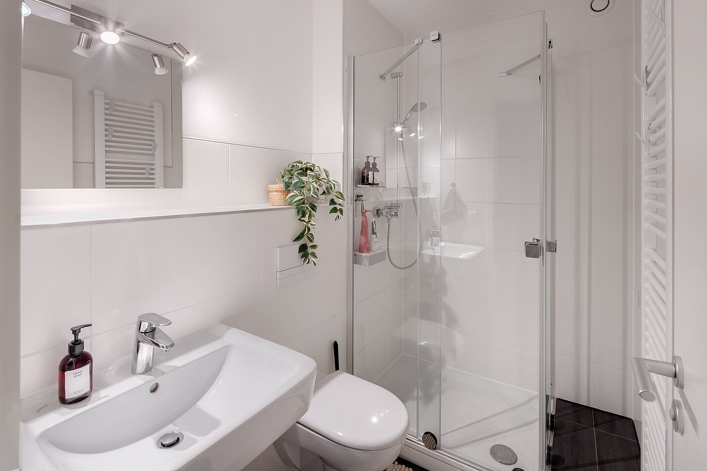 フラット 部屋数 3 部屋 | München-Ludwigsvorstadt | 70488 | Duschbad
