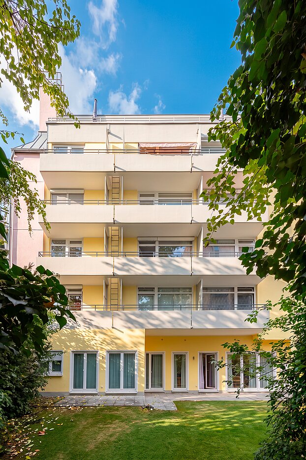 フラット 部屋数 4 部屋 | München-Neuhausen | 70471 | Ansicht vom Innenhof aus