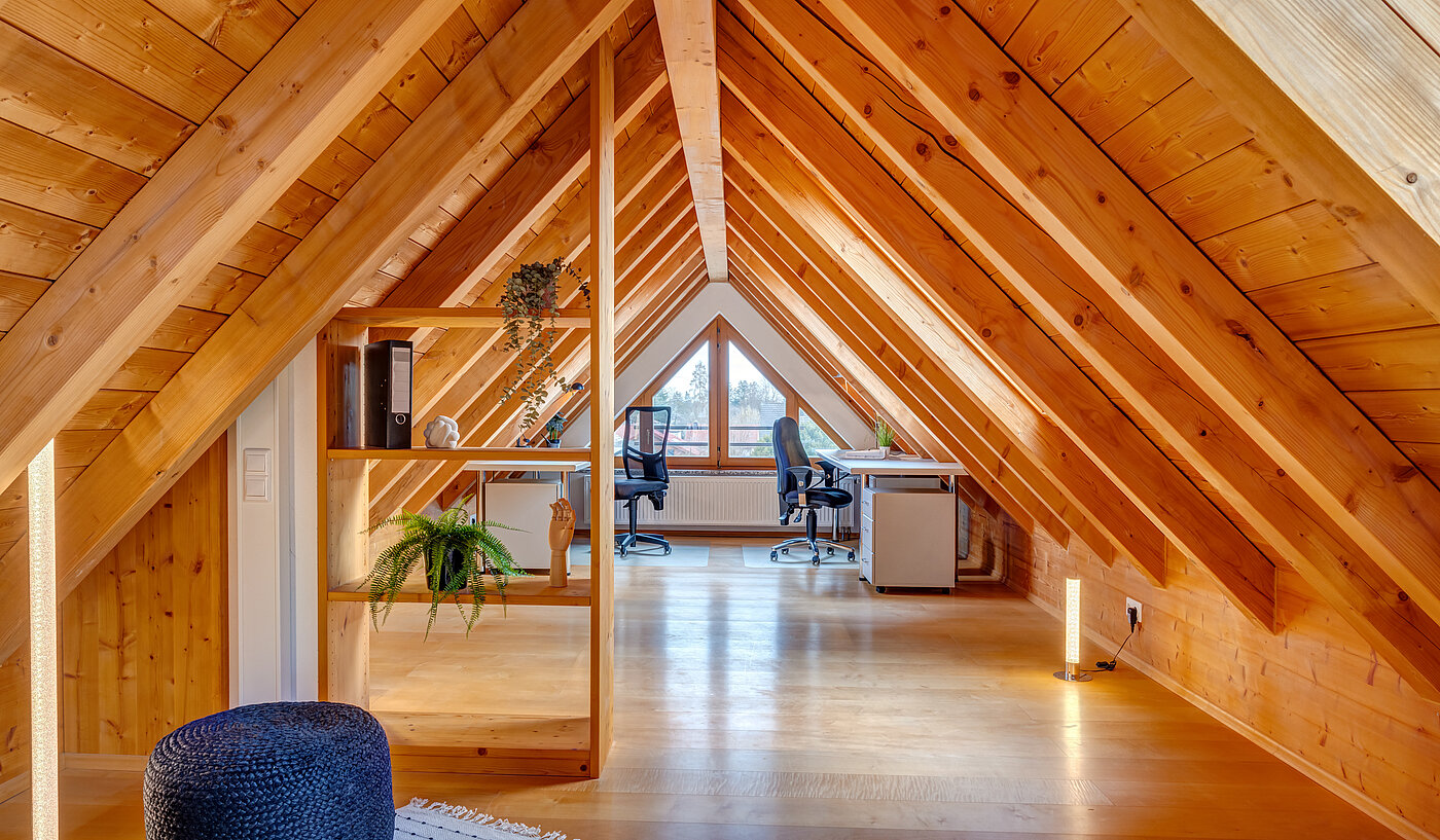 メゾネット・マンション（複数階にわたるマンション） 部屋数 3.5 部屋 | München-Trudering | 70391 | Spitzboden