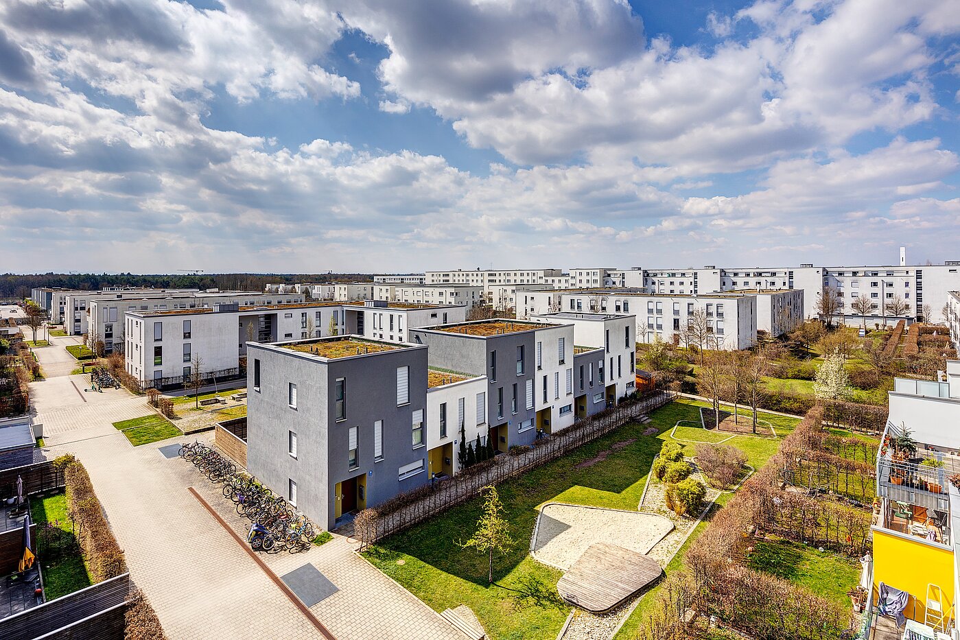 アティック・フラット（屋根裏） 部屋数 3 部屋 | München-Riem | 701701 | ...Weitblick