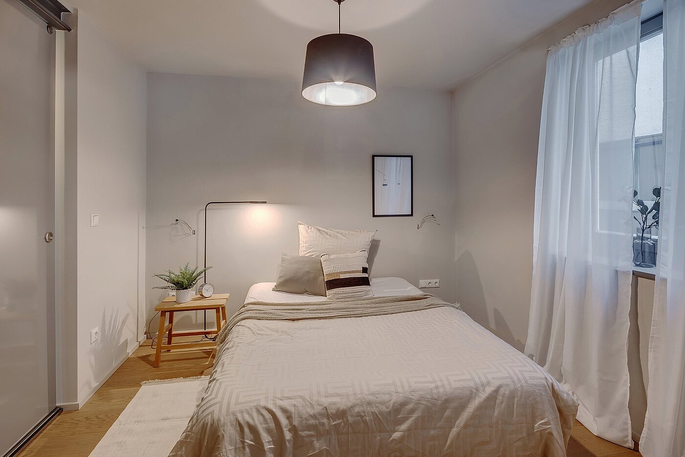 レイズド・グラウンドフロアー（一階が地表よりも高い） 部屋数 2 部屋 | München-Lehel | 2012ML1 | Gemütliches Schlafzimmer...