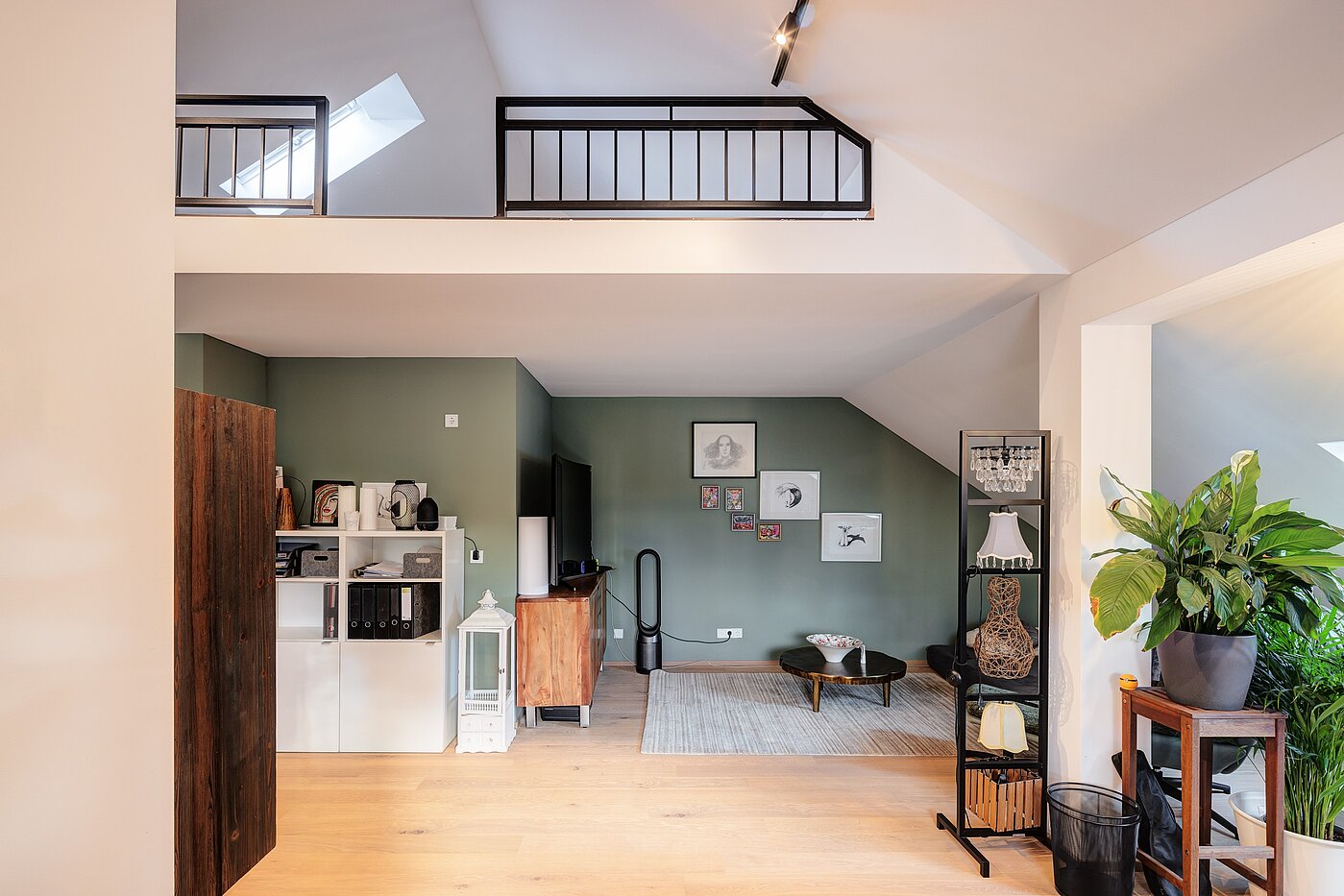 角のテラスハウス 部屋数 6 部屋 | München-Trudering | 70191 | ...Empore und...