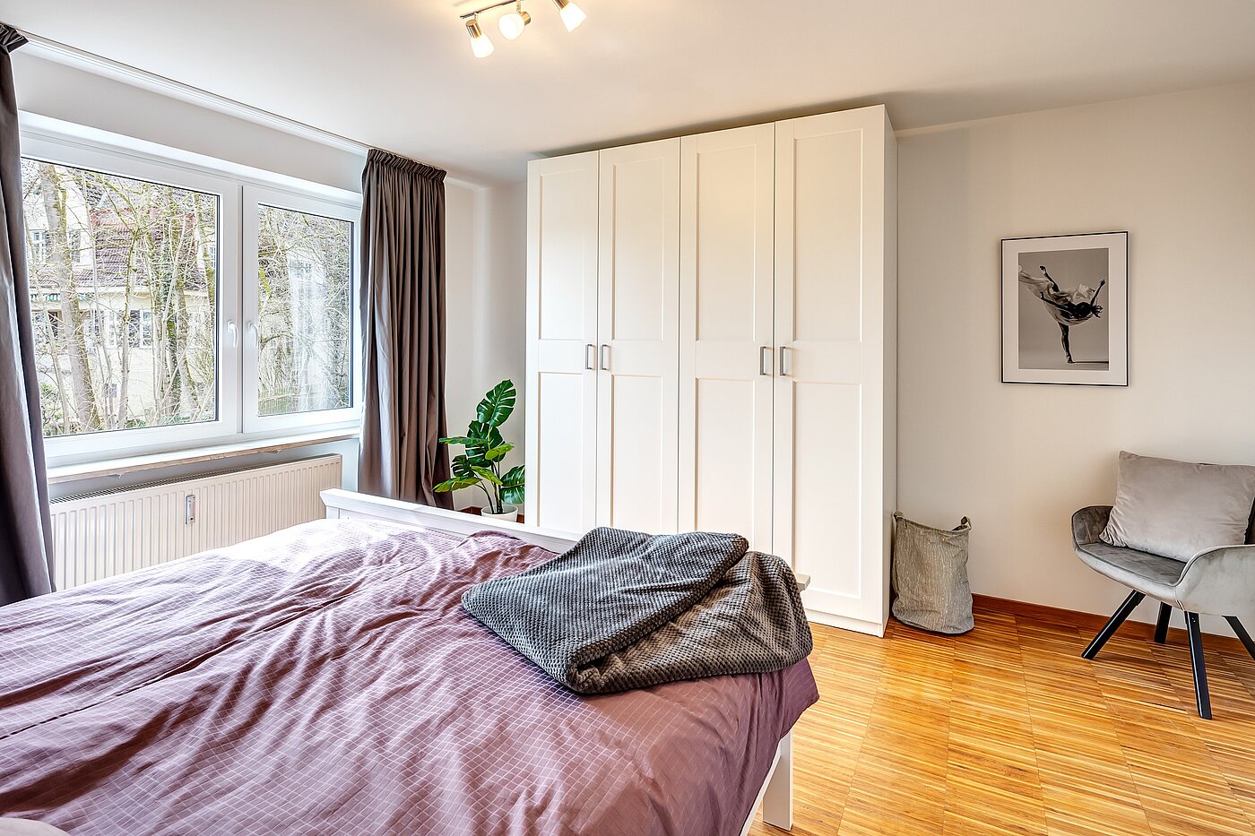 フラット 部屋数 3.5 部屋 | 70284 | Schlafzimmer