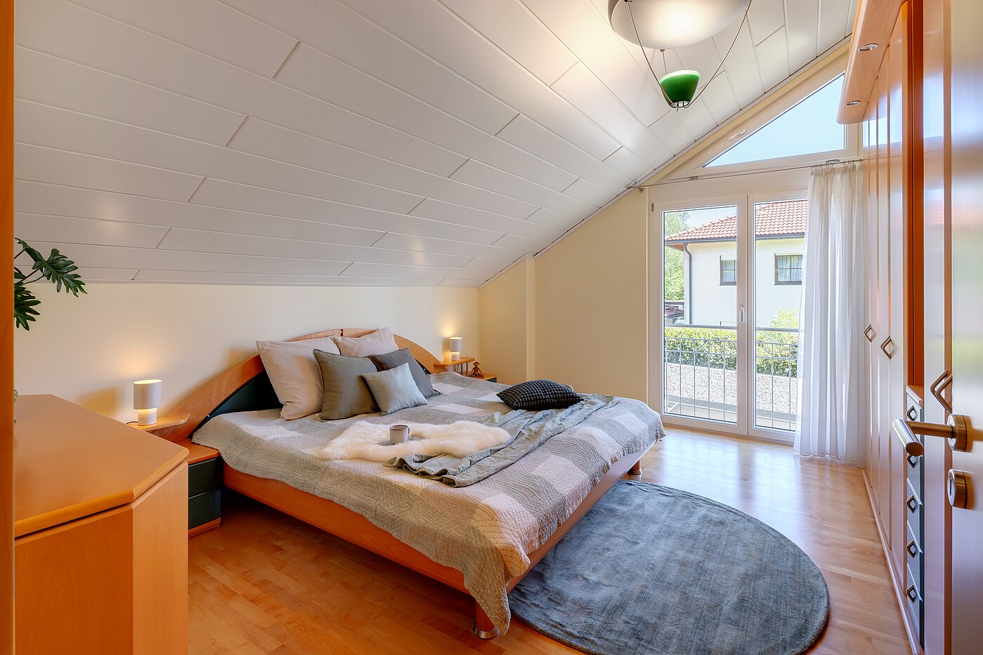 一戸建て 部屋数 5 部屋 | Icking | 70438 | Schlafzimmer mit...