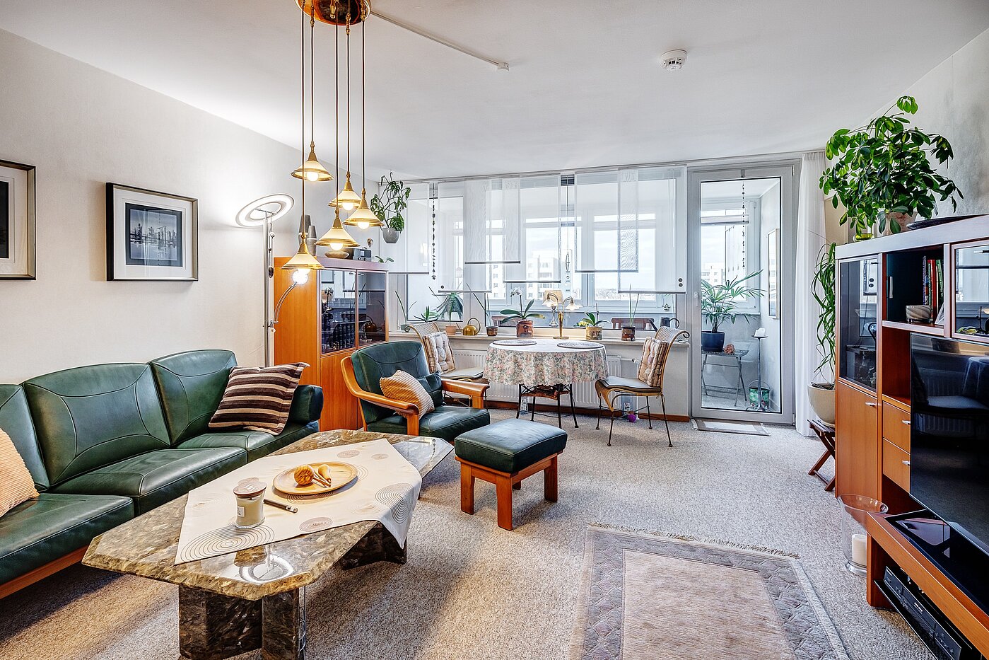 フラット 部屋数 3 部屋 | München-Feldmoching | 2201ML2 | Blick in das große Wohnzimmer...