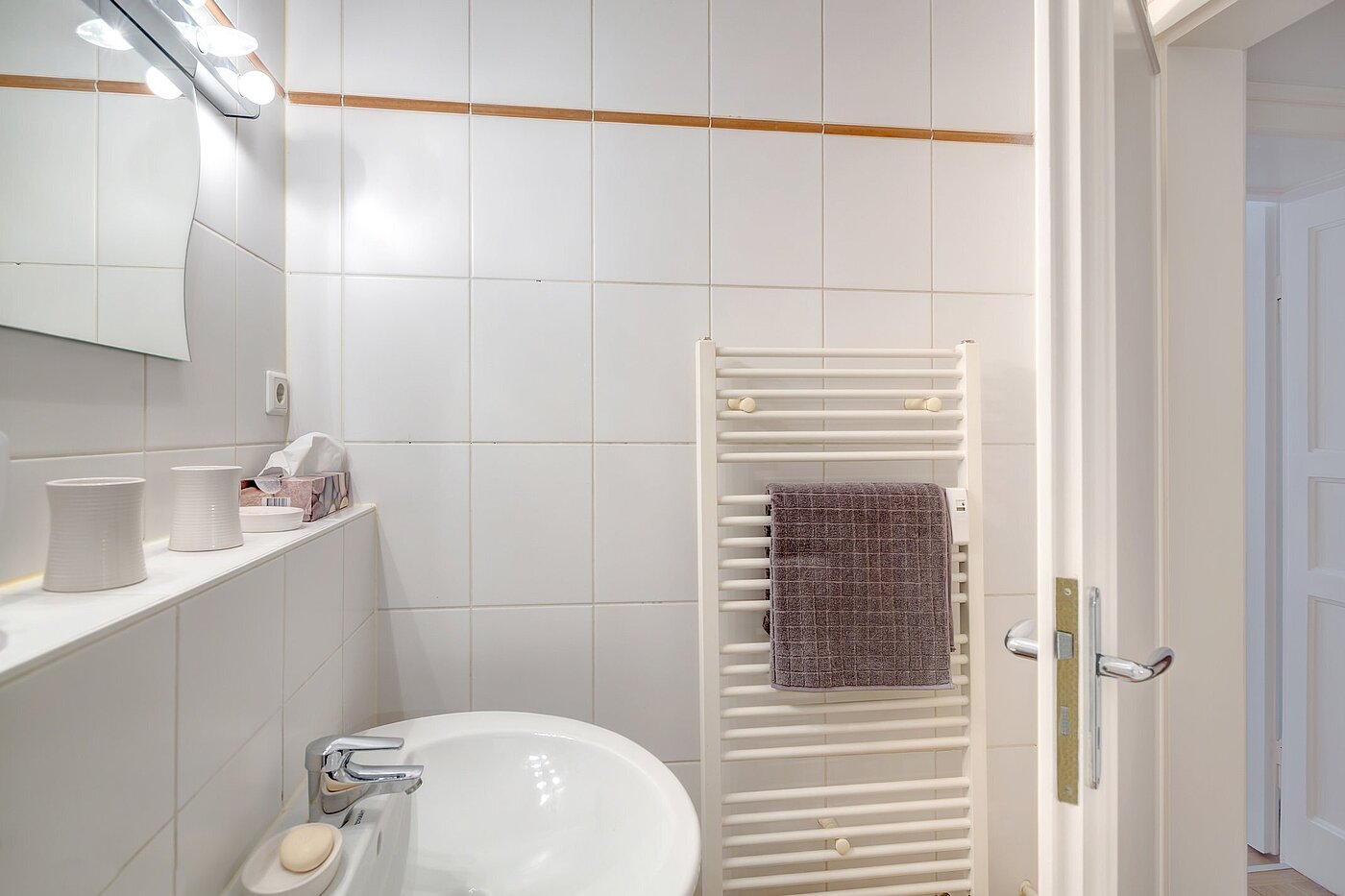 フラット 部屋数 2.5 部屋 | München-Au | 2110ML9 | ...Handtuchheizkörper