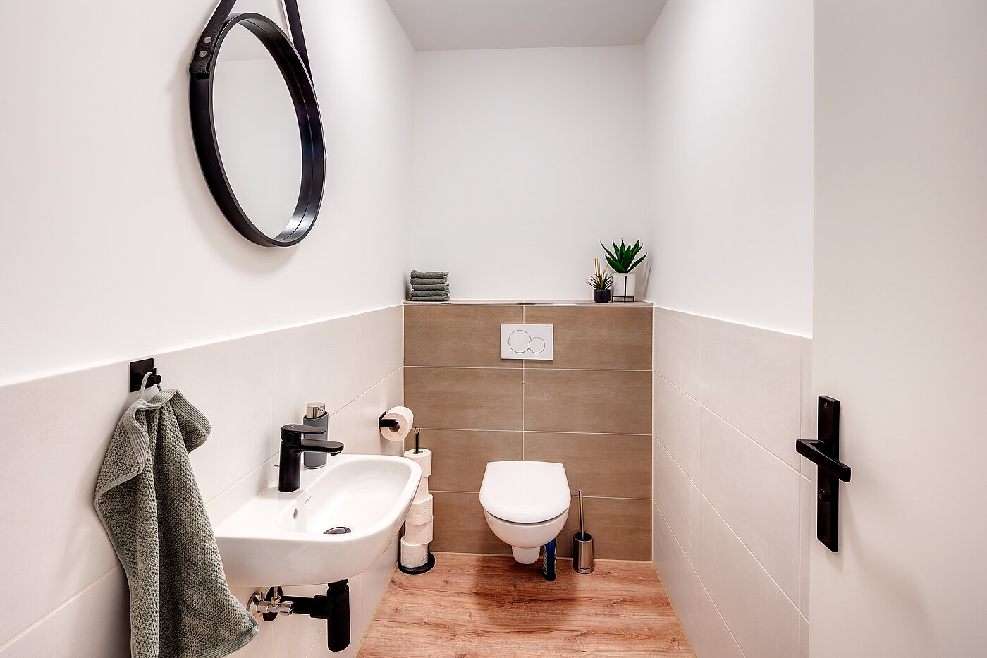 フラット 部屋数 3 部屋 | Unterhaching | 70421 | Gästetoilette