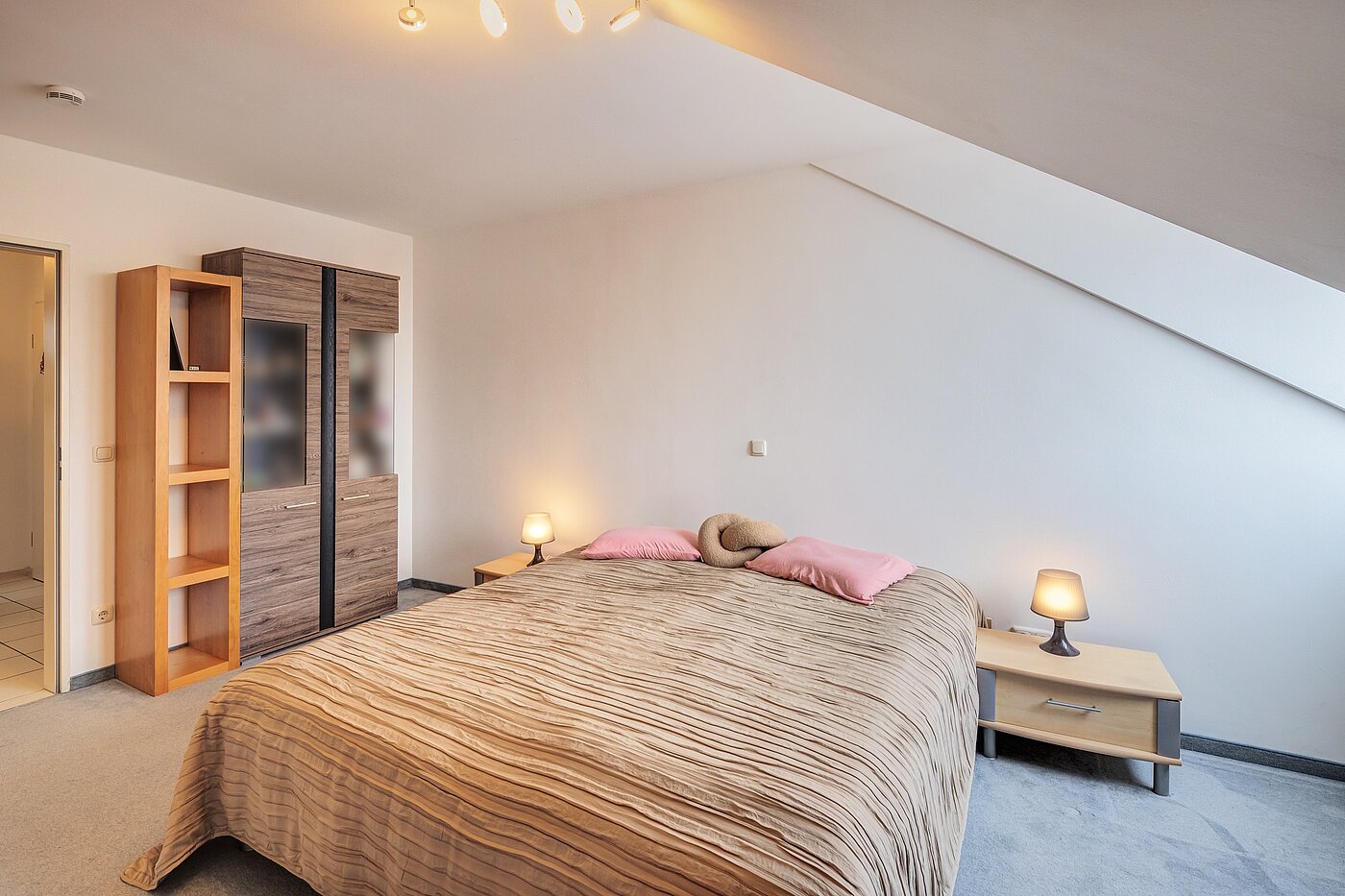 フラット 部屋数 2 部屋 | Poing | 70373 | ...mit viel Stellfläche