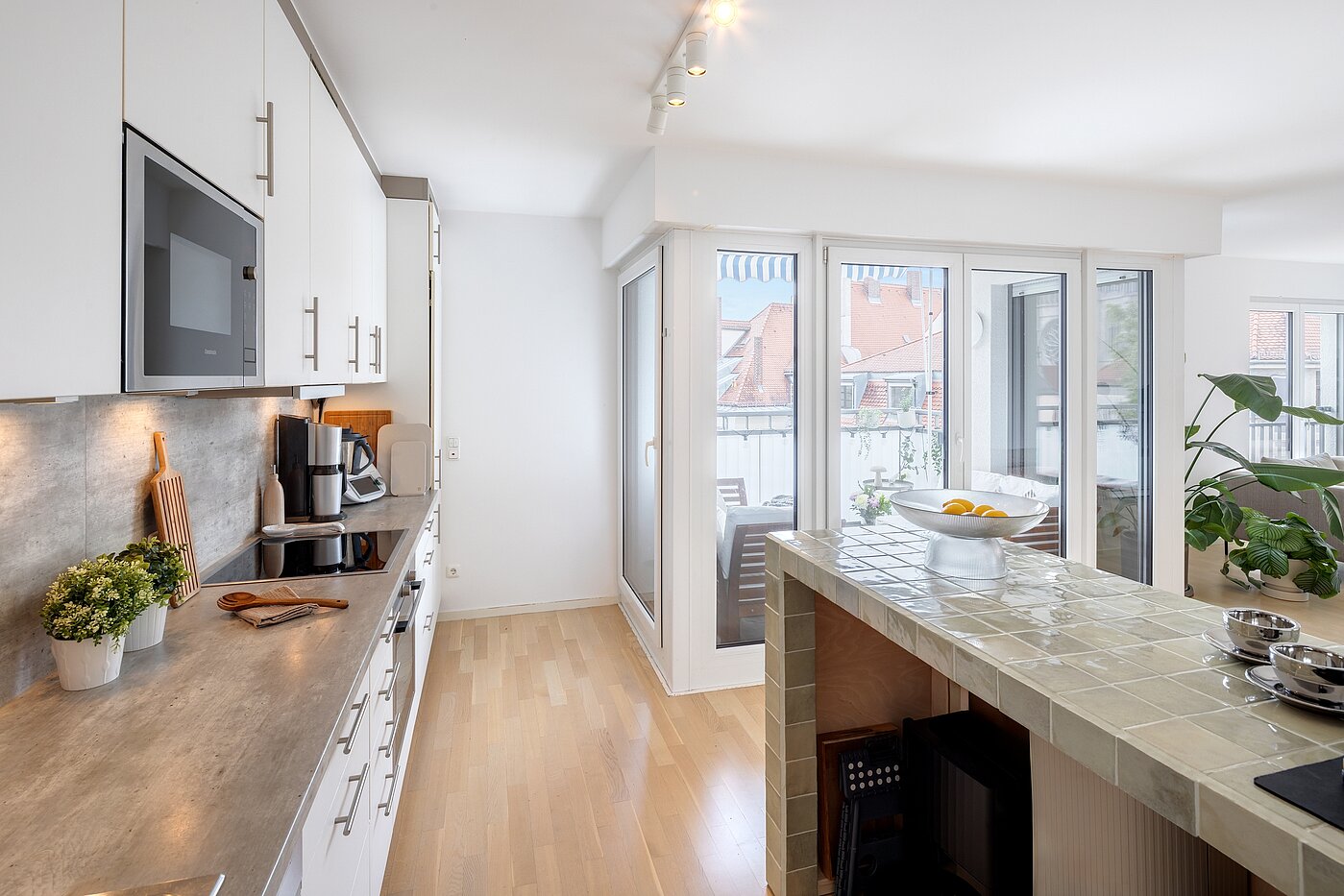 フラット 部屋数 3 部屋 | München-Ludwigsvorstadt | 70488 | ...und Theke, sowie...
