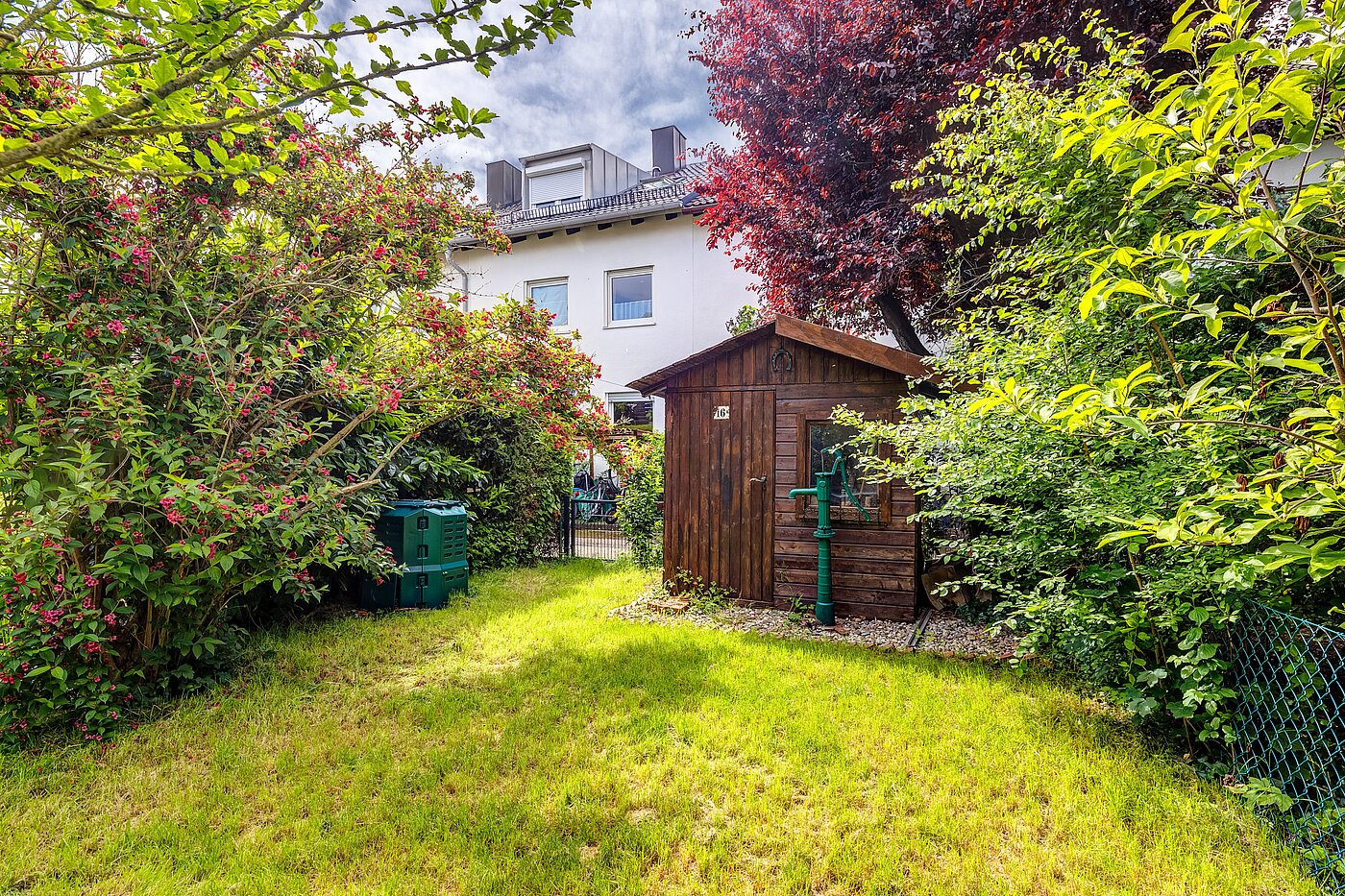 センターハウス 部屋数 4 部屋 | Maisach | 70125 | Garten mit Gartenhaus