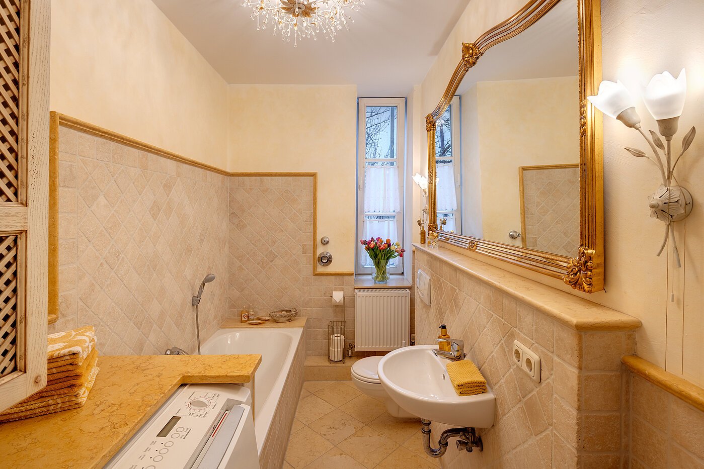 フラット 部屋数 5 部屋 | München-Altstadt | 700121 | Tageslichtbad mit Badewanne