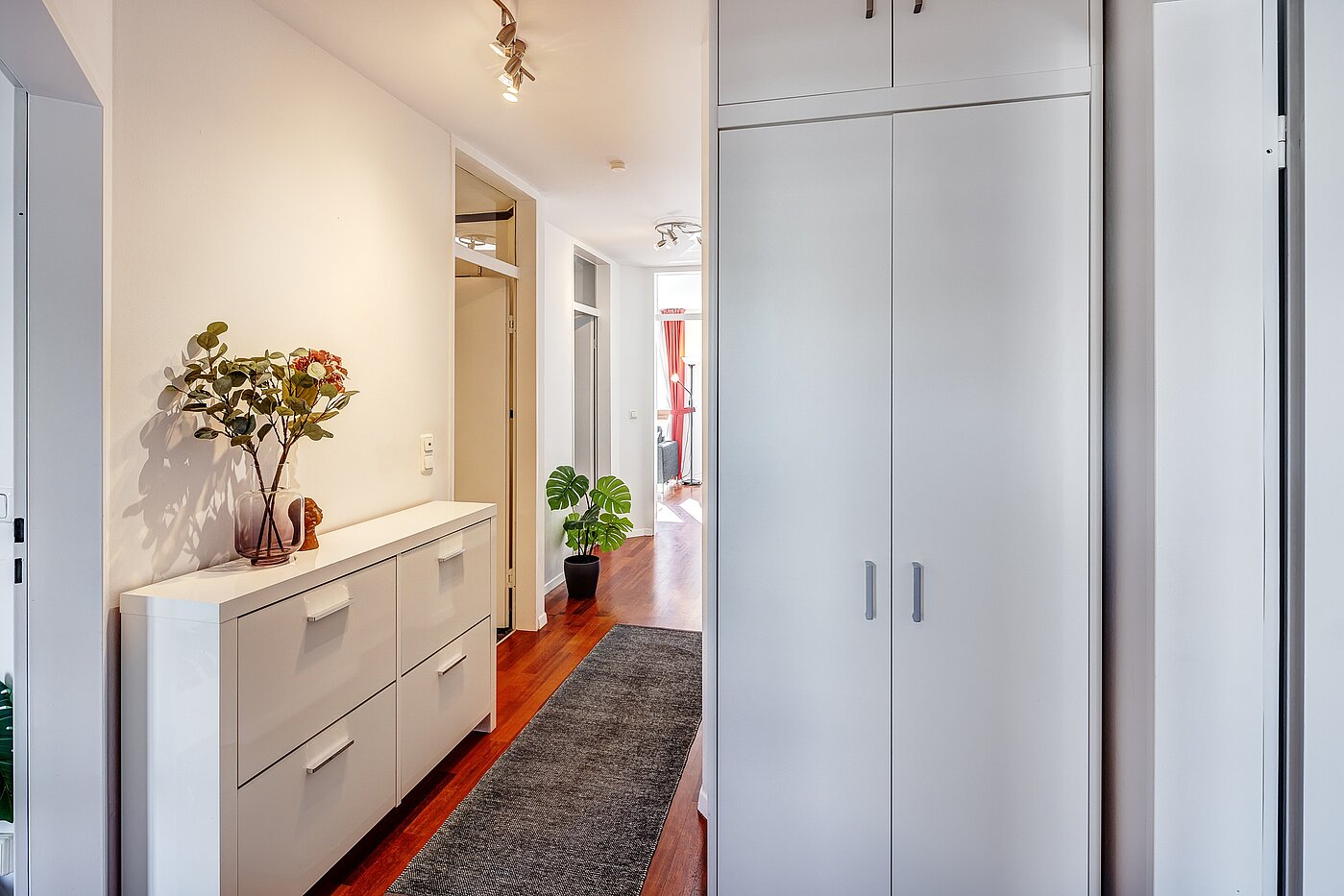 フラット 部屋数 3 部屋 | München-Schwabing | 2202ML12 | ...mit viel Stauraum