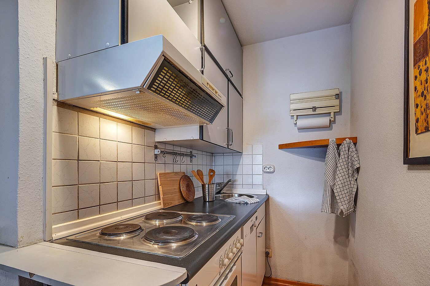 フラット 部屋数 1 部屋 | München-Schwabing | 2109ML1 | Die Küche ist funktional und
