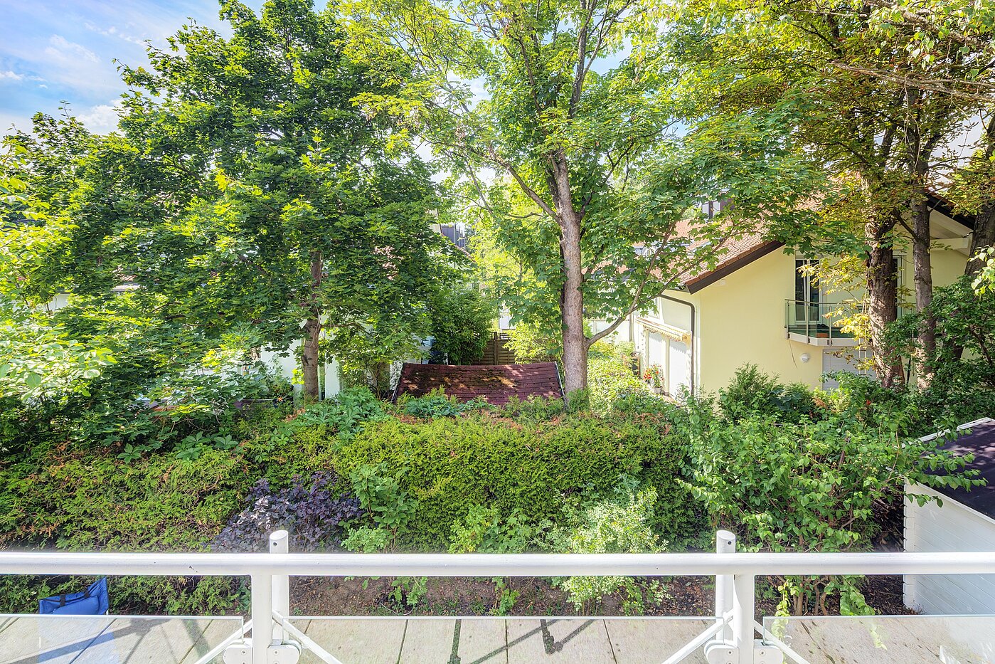 セミ・デタッチド・ハウス（一戸建てを二つに分けた家屋） 部屋数 5 部屋 | München-Trudering | 70269 | ...grünen Aussichten