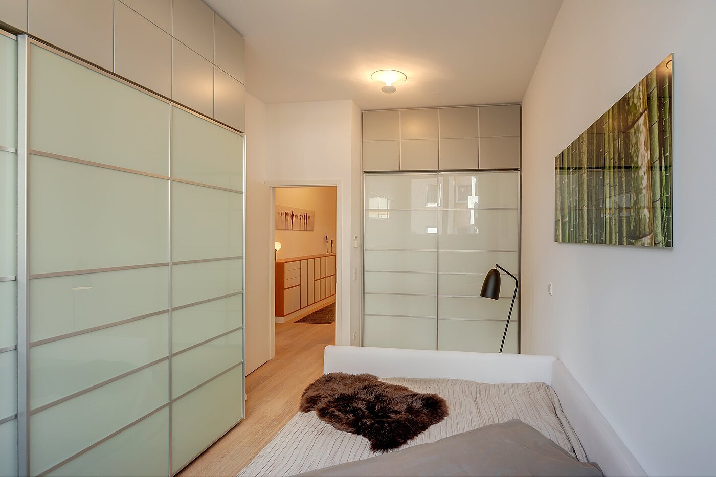 レイズド・グラウンドフロアー（一階が地表よりも高い） 部屋数 3 部屋 | München-Sendling | 2009ML8 | ...mit ausreichend Stauraum