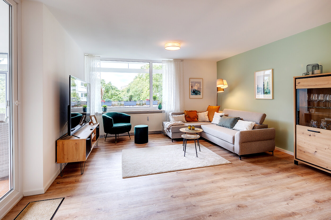 フラット 部屋数 3 部屋 | Unterhaching | 70421