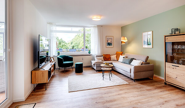 フラット 部屋数 3 部屋 | Unterhaching | 70421