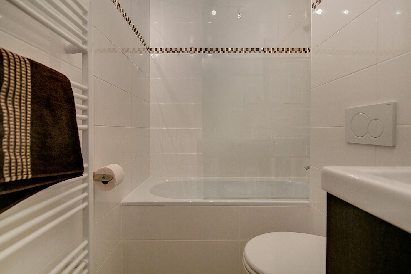 フラット 部屋数 1 部屋 | München-Berg am Laim | 2209ML2 | ...mit Badewanne
