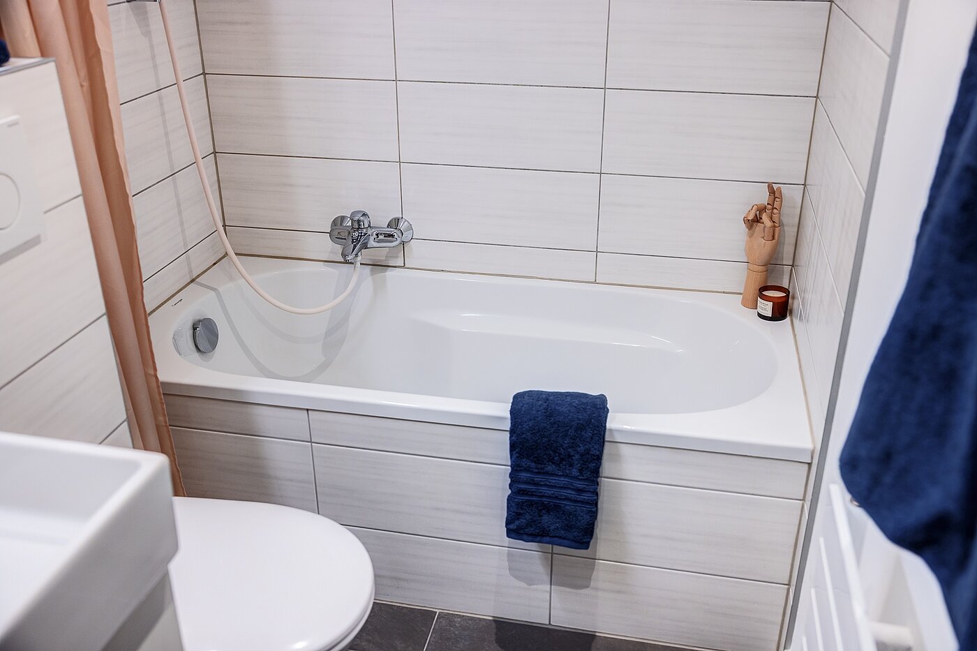 フラット 部屋数 2 部屋 | München-Maxvorstadt | 70390 | ...Badewanne