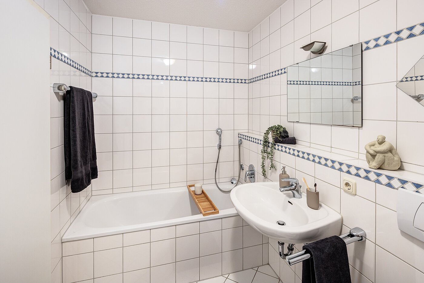 メゾネット・マンション（複数階にわたるマンション） 部屋数 3.5 部屋 | München-Trudering | 70238 | Bad mit Badewanne...