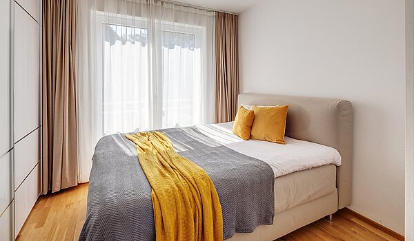 セミ・デタッチド・ハウス（一戸建てを二つに分けた家屋） 部屋数 6 部屋 | München-Pasing | 2007ML5 | Helles Gästezimmer