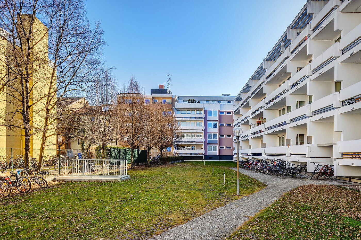 フラット 部屋数 1 部屋 | München-Neuhausen | 2301ML8 | Begrünter Innenhof