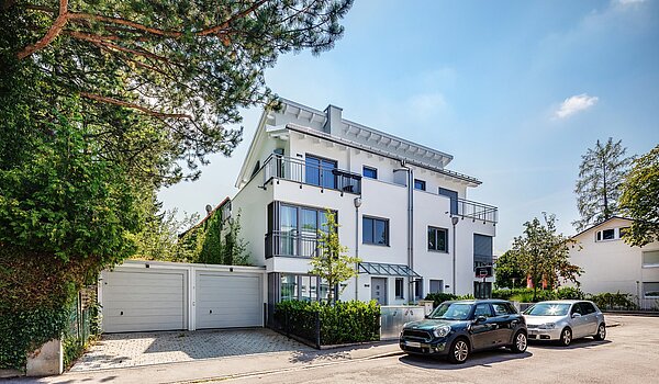 セミ・デタッチド・ハウス（一戸建てを二つに分けた家屋） 部屋数 6 部屋 | München-Pasing | 2007ML5