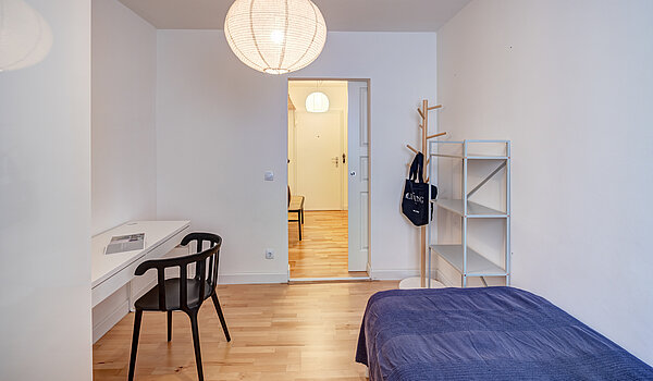 フラット 部屋数 3 部屋 | München-Au | 70447 | ...mit Schreibtisch