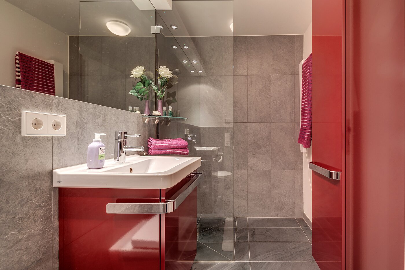 フラット 部屋数 2 部屋 | München-Pasing | 70071 | ...begehbarer Dusche