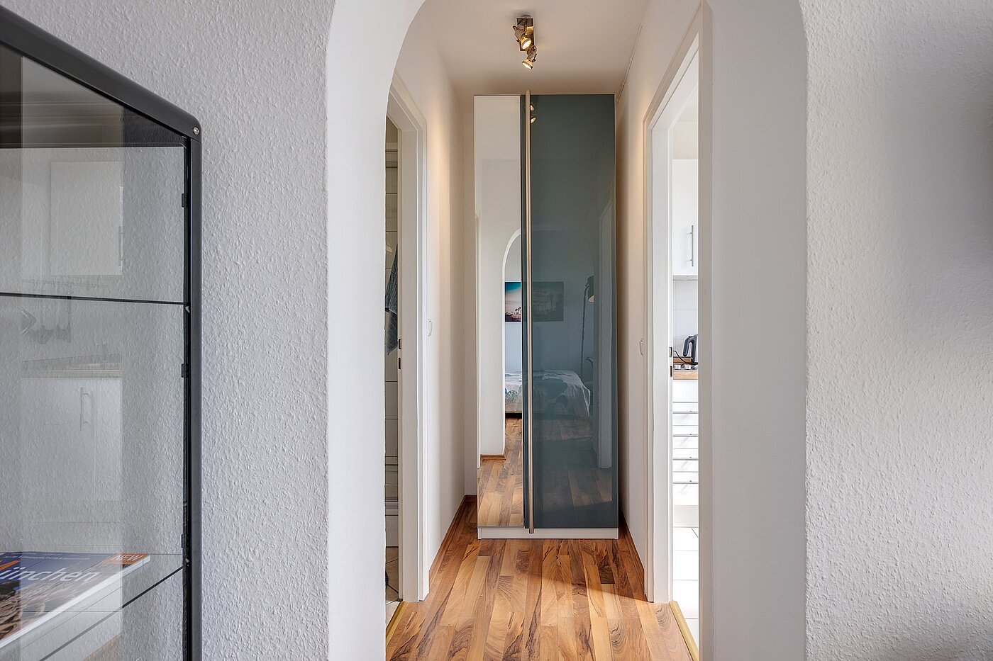 フラット 部屋数 1 部屋 | München-Oberföhring | 2104ML2 | Durchgang zum Bad/Küche