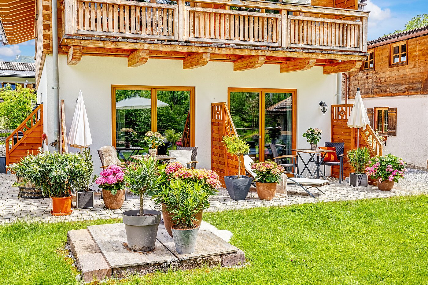 フラット 部屋数 6 部屋 | 70095 | ...sowie sonniger Terrasse