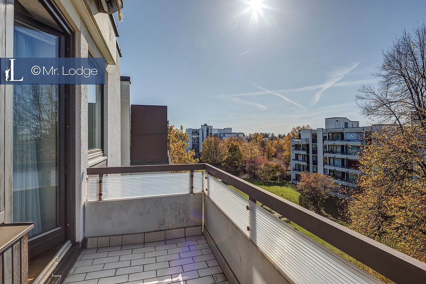 アティック・フラット（屋根裏） 部屋数 5 部屋 | Aschheim | 1710ML4 | .....mit Westbalkon