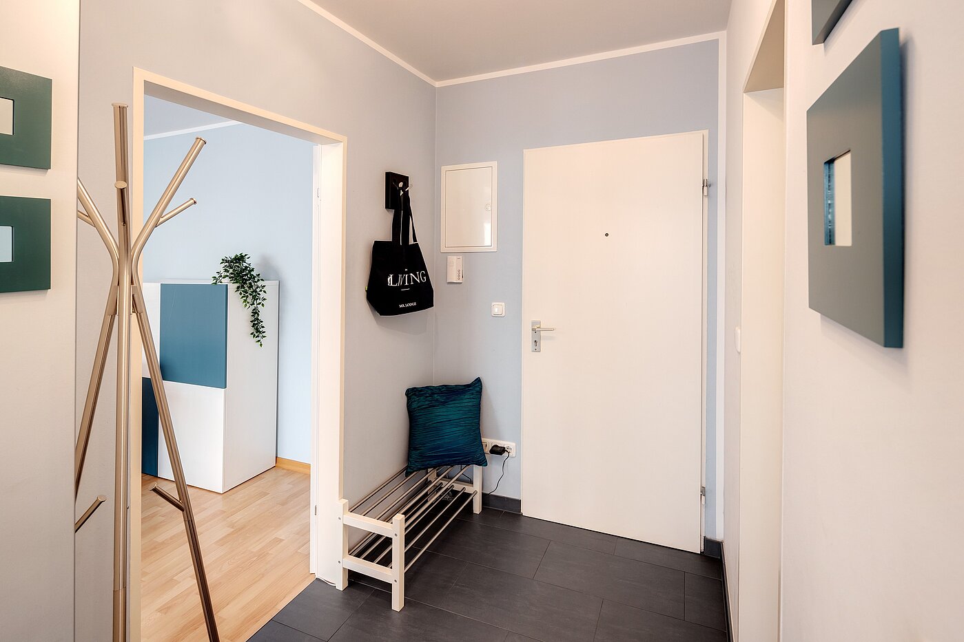フラット 部屋数 2 部屋 | München-Schwabing | 70013 | Diele Blickrichtung Eingang