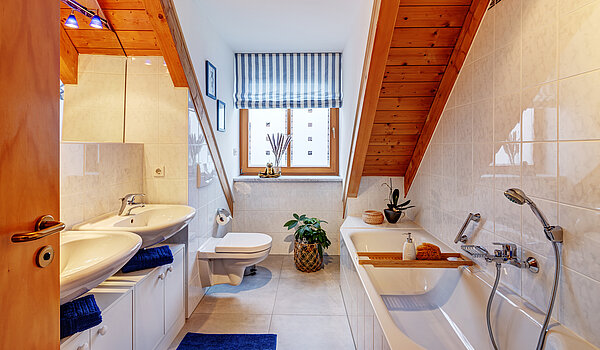 メゾネット・マンション（複数階にわたるマンション） 部屋数 3.5 部屋 | München-Trudering | 70391 | Badezimmer...