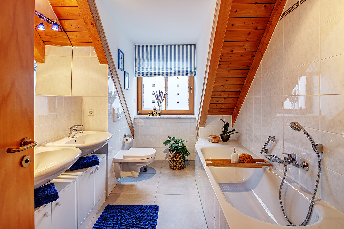 メゾネット・マンション（複数階にわたるマンション） 部屋数 3.5 部屋 | München-Trudering | 70391 | Badezimmer...