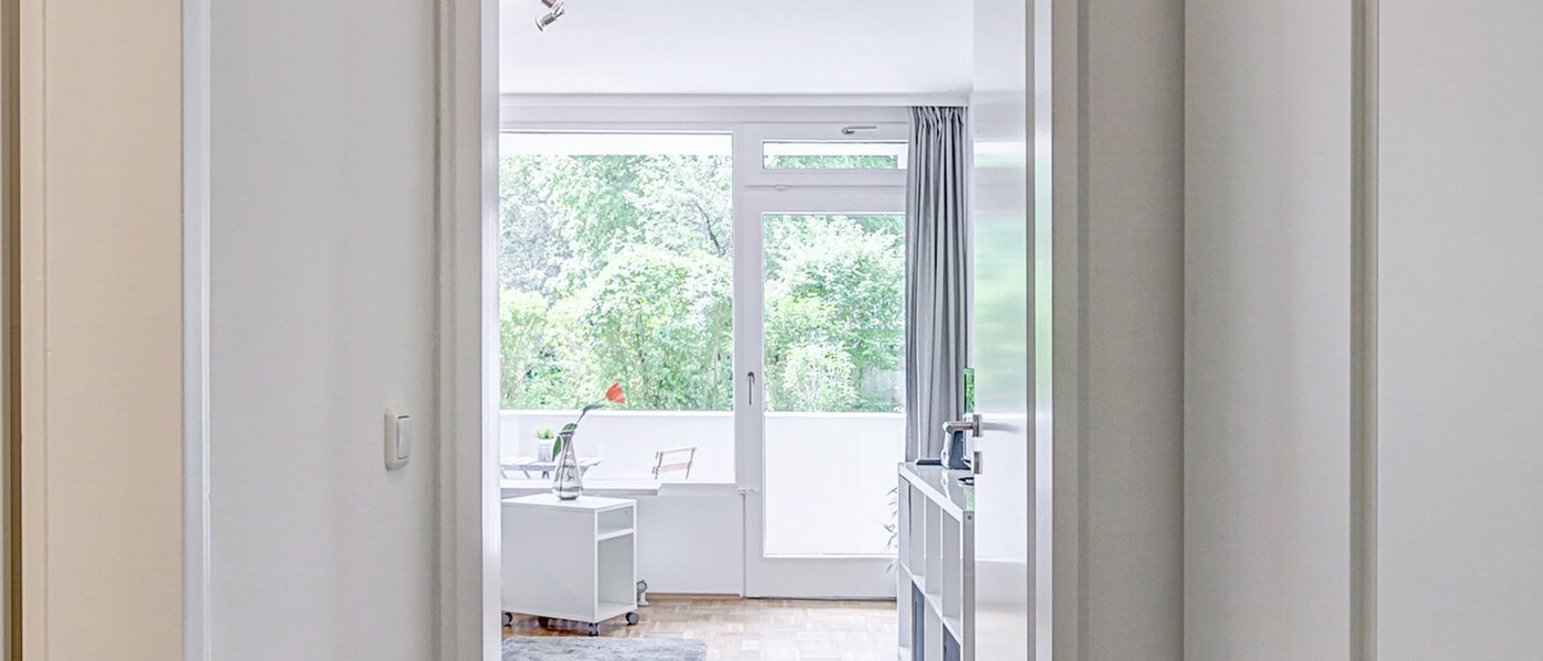 アパルトマン München Schwabing-Nord (zw. Leopoldstraße & Englischen Garten) 01 玄関入り口 10010