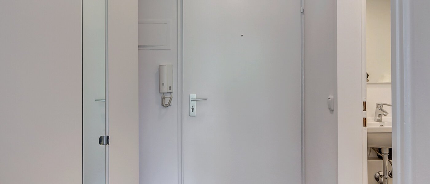 アパルトマン München Schwabing-Nord (zw. Leopoldstraße & Englischen Garten) 02 玄関入り口 10010