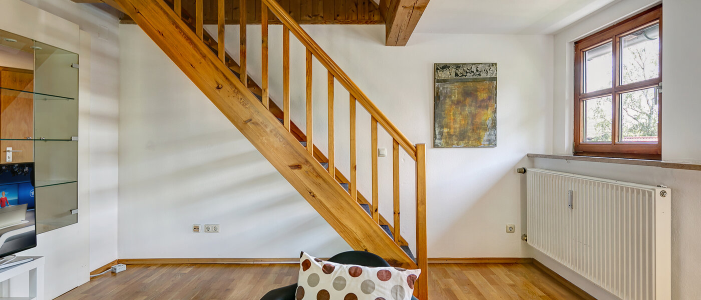 アティック・フラット（屋根裏） München Obermenzing 05 リビングルーム 10079