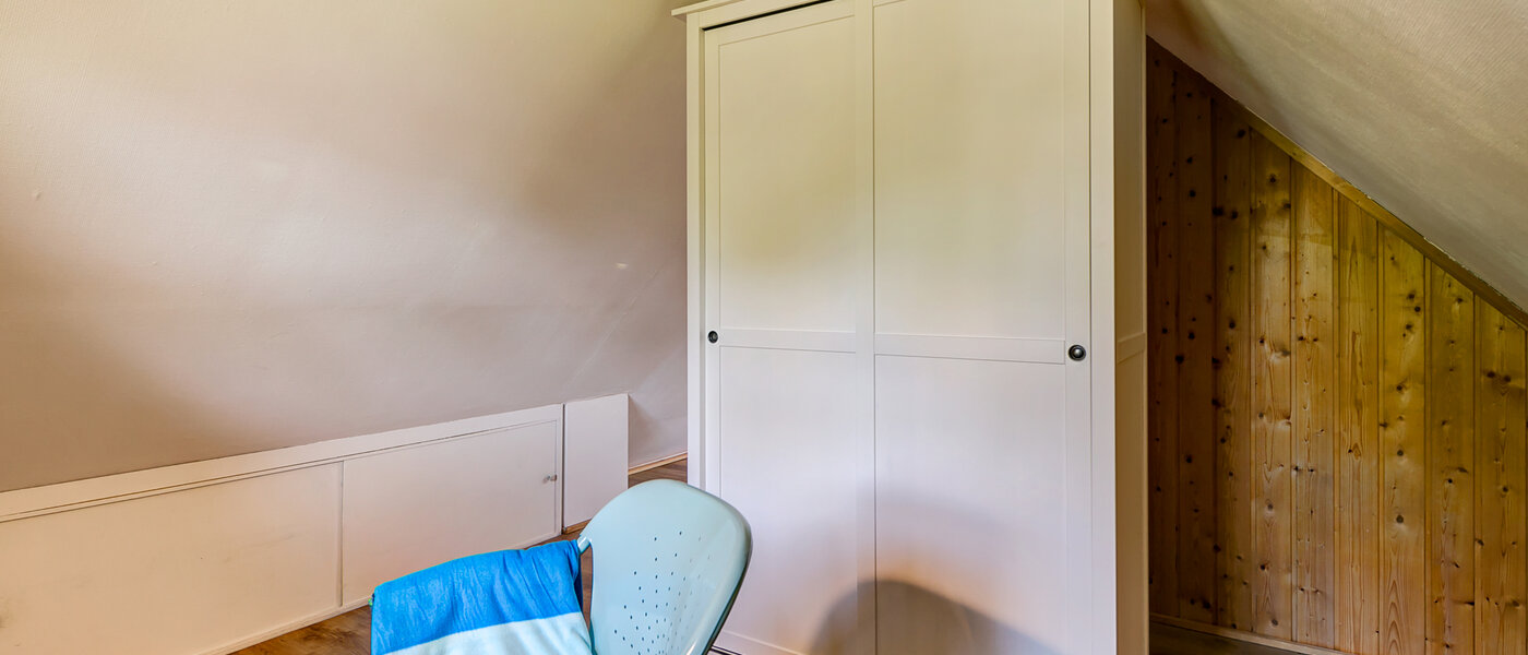 アティック・フラット（屋根裏） München Obermenzing 02 仕事部屋 10079