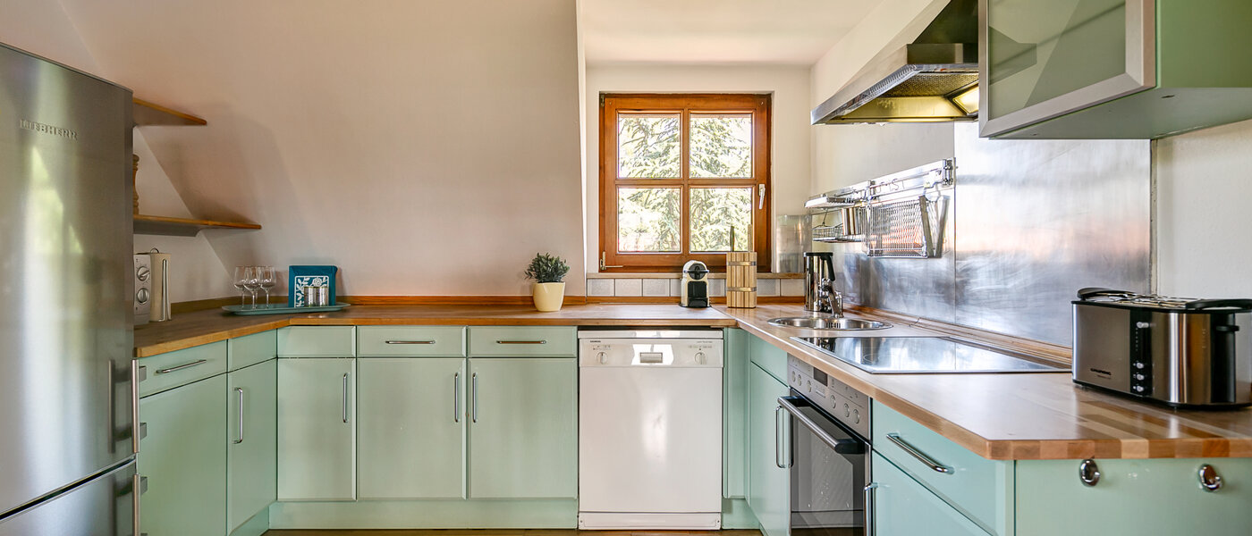 アティック・フラット（屋根裏） München Obermenzing 02 キッチン 10079