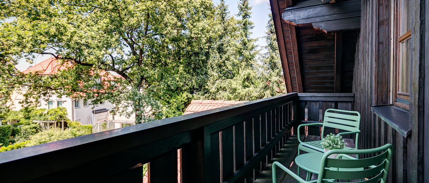 アティック・フラット（屋根裏） München Obermenzing 02 ベランダ 10079