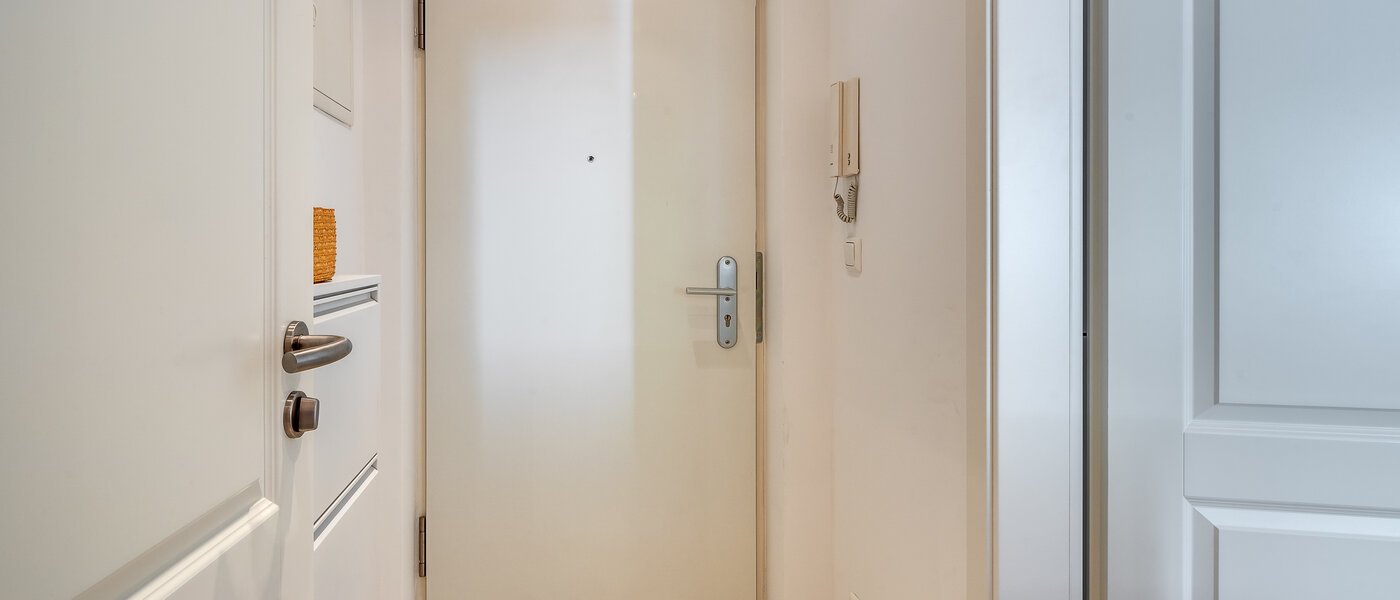 マンション München Haidhausen 03 玄関入り口 10089