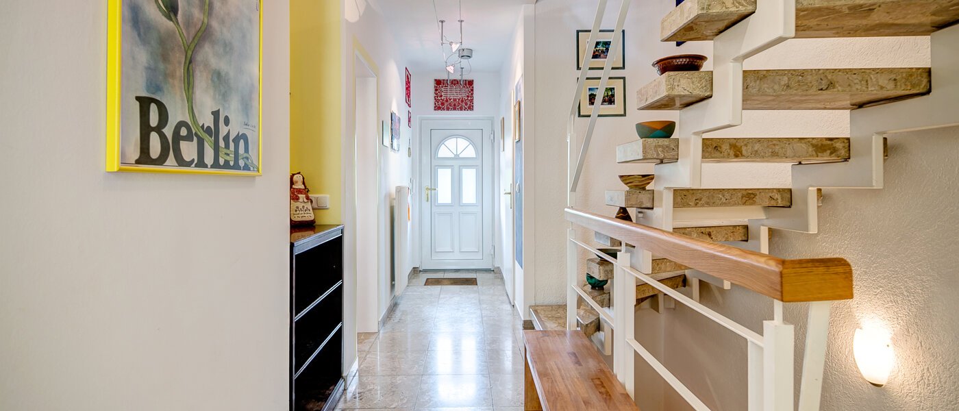 テラスハウス München Fasangarten 02 玄関入り口 10099