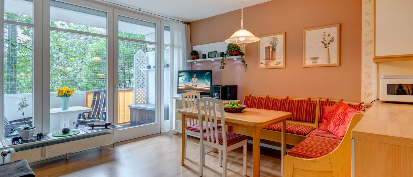 マンション München Untergiesing 02 リビングルーム 10228