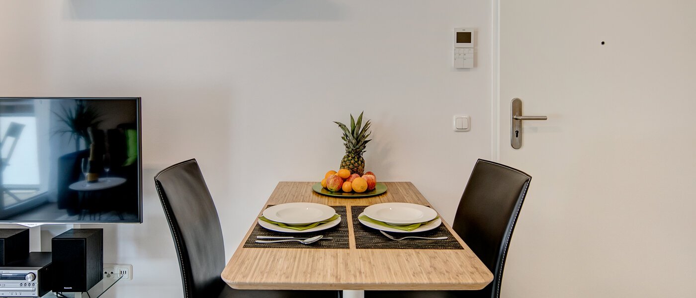 アパルトマン München Moosach 05 リビングルーム 10242