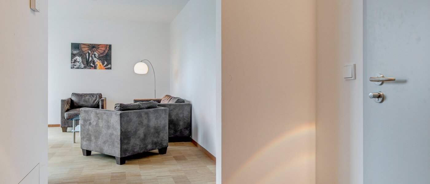 マンション Unterschleißheim Lohhof 01 玄関入り口 10245