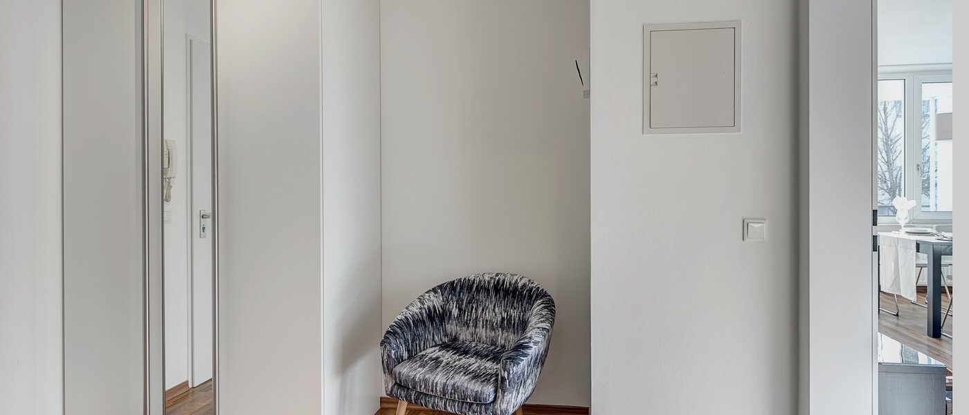 マンション München Oberföhring 02 玄関入り口 10330