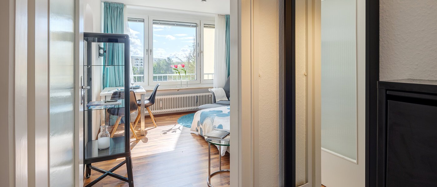 マンション München Oberföhring 02 玄関入り口 10336